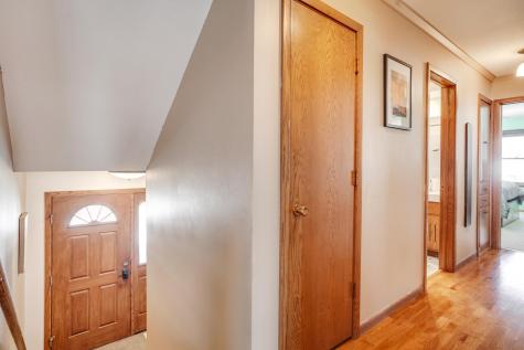 2722 Vale Crest Road Crystal MN 55422