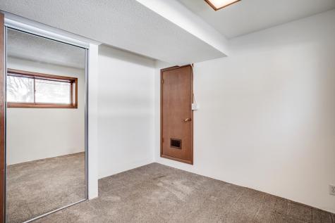 2722 Vale Crest Road Crystal MN 55422