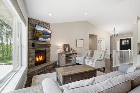 709 N Bay Road Somerset WI 54025