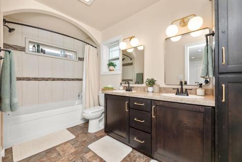 5103 44th Street S Fargo ND 58104