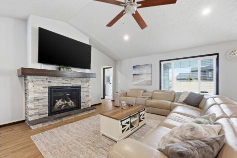 8853 Meadowlark Parkway Horace ND 58047