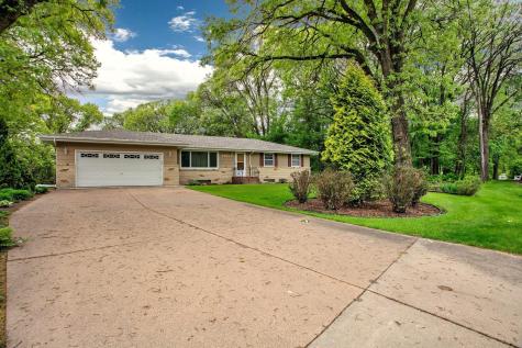 2924 Spring View Lane Mounds View MN 55112