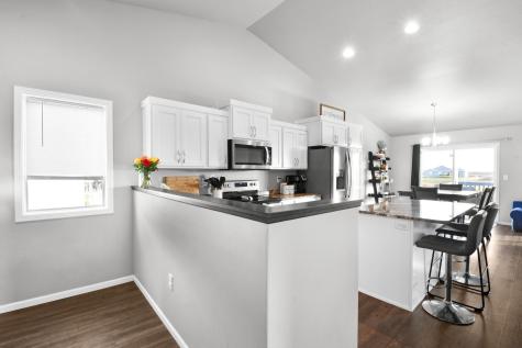 302 8th Street E Horace ND 58047