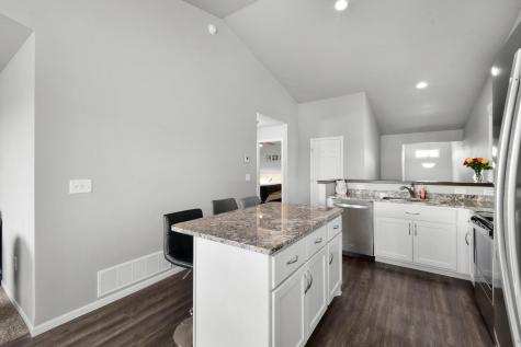 302 8th Street E Horace ND 58047