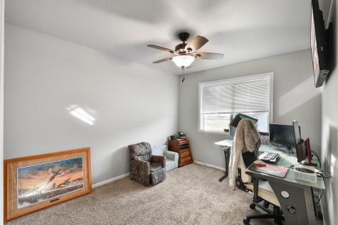 302 8th Street E Horace ND 58047