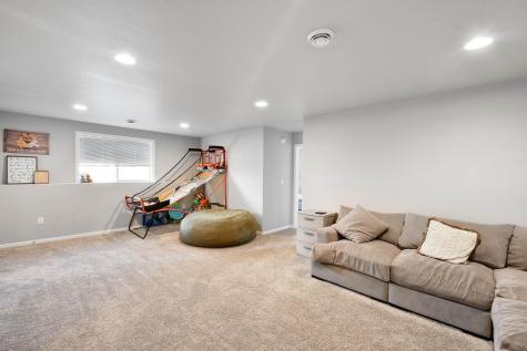 302 8th Street E Horace ND 58047