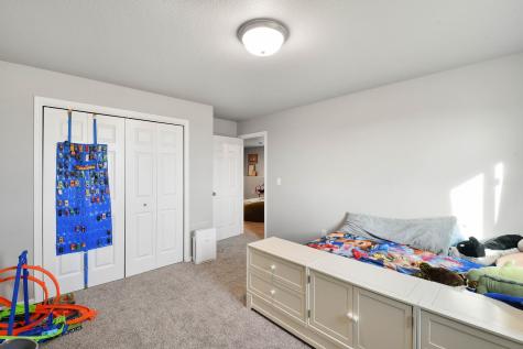 302 8th Street E Horace ND 58047