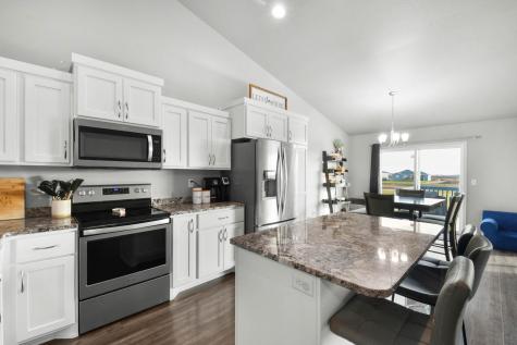 302 8th Street E Horace ND 58047