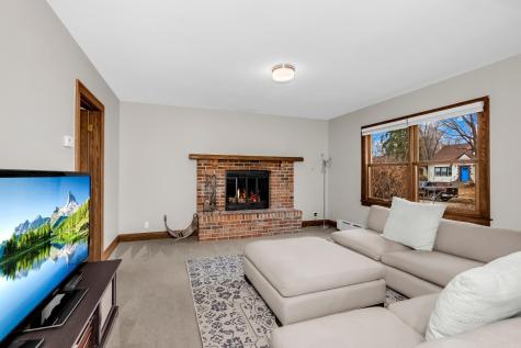 4354 Upton Avenue N Minneapolis MN 55412