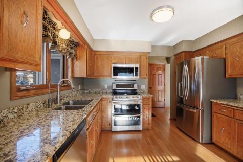 13475 Glenhurst Avenue Savage MN 55378