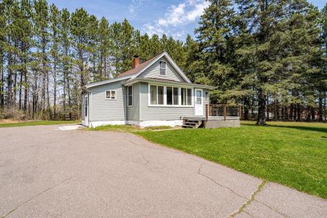 7 North Cloquet Road Esko MN 55733
