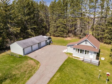 7 North Cloquet Road Esko MN 55733