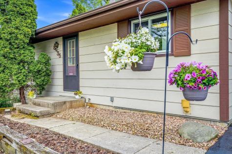 8435 Shadyview Lane N Maple Grove MN 55311