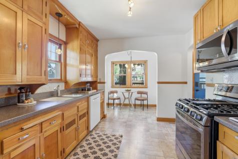 1457 Hoyt Avenue W Falcon Heights MN 55108