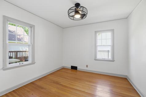 1457 Hoyt Avenue W Falcon Heights MN 55108