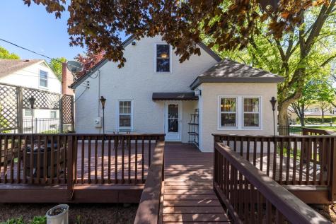 1457 Hoyt Avenue W Falcon Heights MN 55108