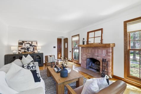 1457 Hoyt Avenue W Falcon Heights MN 55108