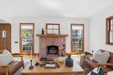 1457 Hoyt Avenue W Falcon Heights MN 55108