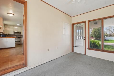 30625 Broadway Street Lindstrom MN 55045