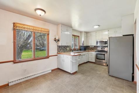 30625 Broadway Street Lindstrom MN 55045