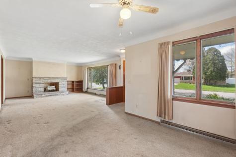 30625 Broadway Street Lindstrom MN 55045