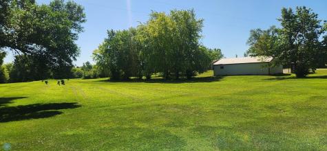 792 2nd Street NW Hillsboro ND 58045