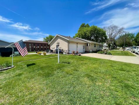 115 W Lincoln Street Springfield MN 56087
