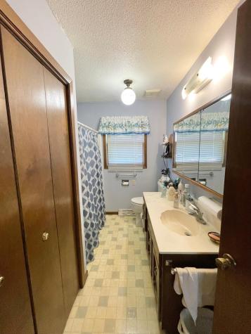 115 W Lincoln Street Springfield MN 56087