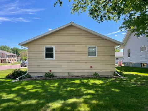 115 W Lincoln Street Springfield MN 56087