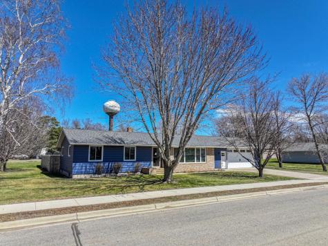 318 W Oak Street Parkers Prairie MN 56361