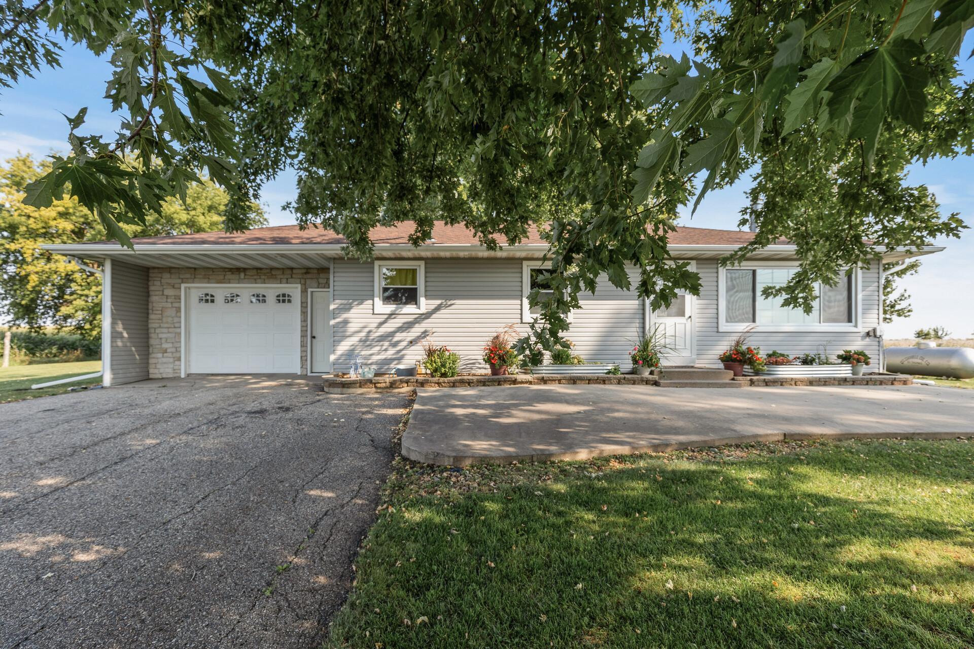 9200 W 280th Street Belle Plaine Twp MN 56071