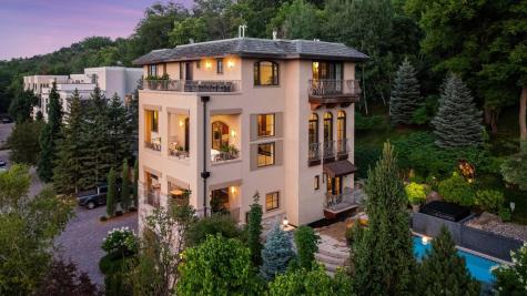 1226 Sibley Memorial Highway Mendota Heights MN 55150