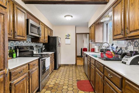 549 Asbury Street N Saint Paul MN 55104