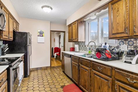 549 Asbury Street N Saint Paul MN 55104