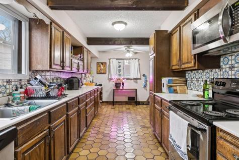 549 Asbury Street N Saint Paul MN 55104