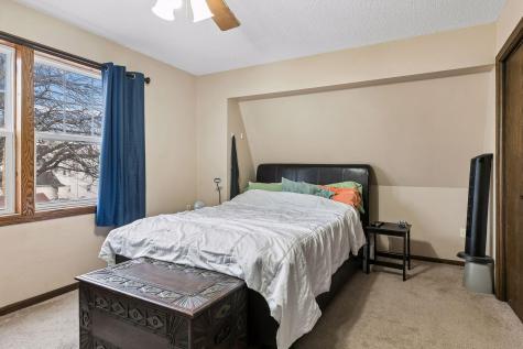 549 Asbury Street N Saint Paul MN 55104