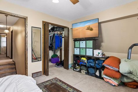 549 Asbury Street N Saint Paul MN 55104