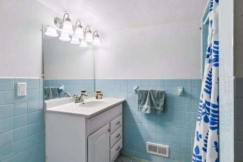 549 Asbury Street N Saint Paul MN 55104