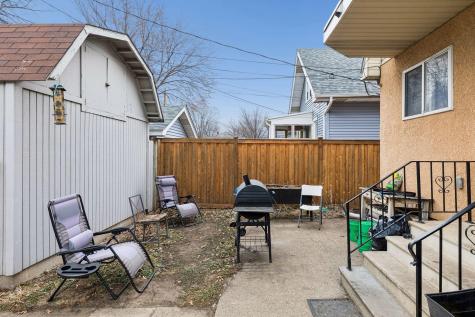 549 Asbury Street N Saint Paul MN 55104