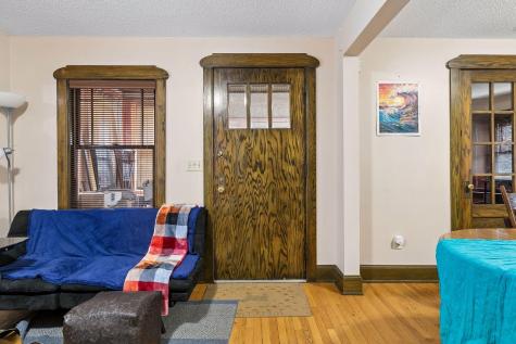 549 Asbury Street N Saint Paul MN 55104