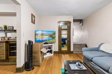 549 Asbury Street N Saint Paul MN 55104