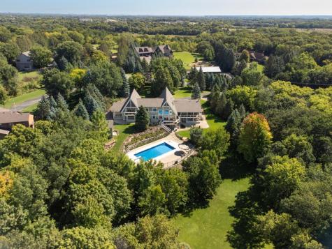8800 Sunset Trail Chanhassen MN 55317