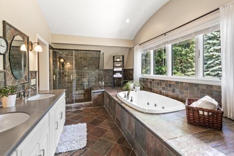 8800 Sunset Trail Chanhassen MN 55317