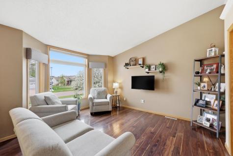 3327 46 Avenue S Fargo ND 58104