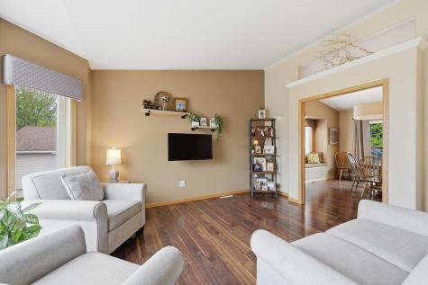 3327 46 Avenue S Fargo ND 58104