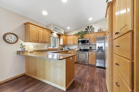 3327 46 Avenue S Fargo ND 58104