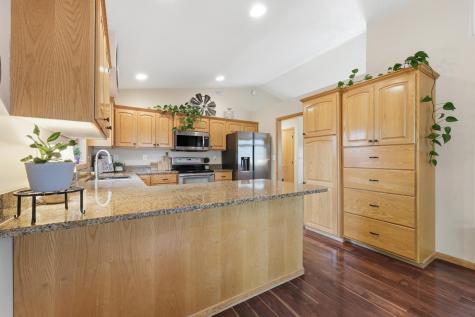 3327 46 Avenue S Fargo ND 58104