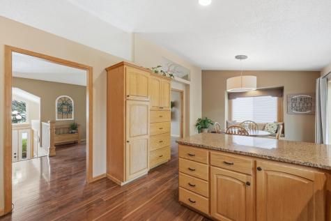 3327 46 Avenue S Fargo ND 58104