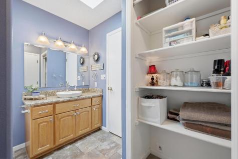 3327 46 Avenue S Fargo ND 58104