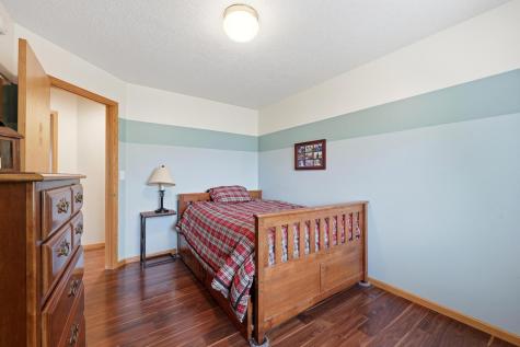 3327 46 Avenue S Fargo ND 58104